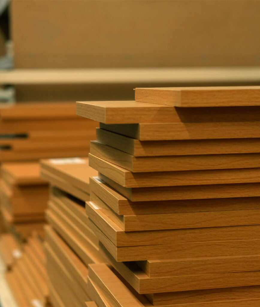 Woodee không chỉ bán các sản phẩm có sẵn, chúng tôi còn là đơn vị gia công đáng tin cậy.